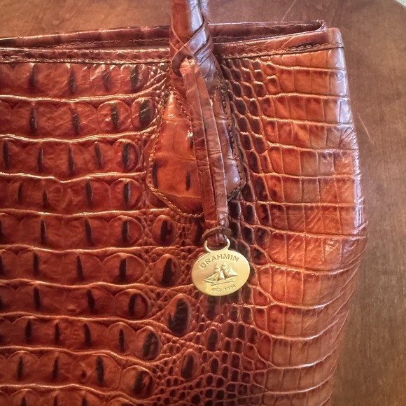 BRAHMIN MELBOURNE OR ANYTIME TOTE CROCODILE SHOULDER BAG GREAT COND - Picture 8 of 16